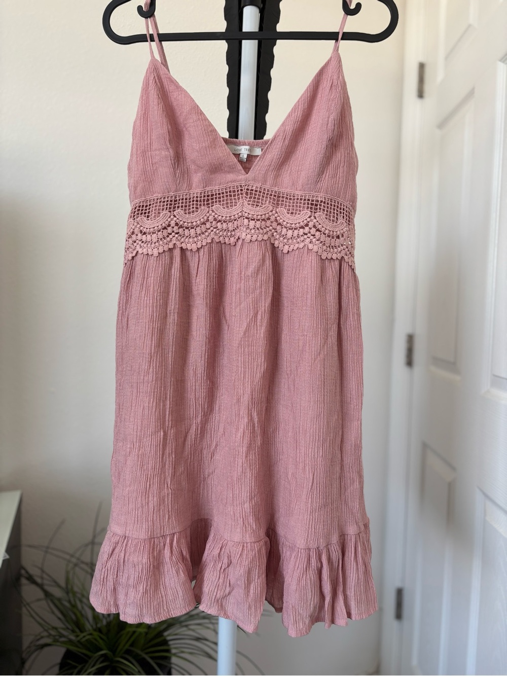 Love Tree Pink Spaghetti Strap Mini Dress with Crochet Waist Size L